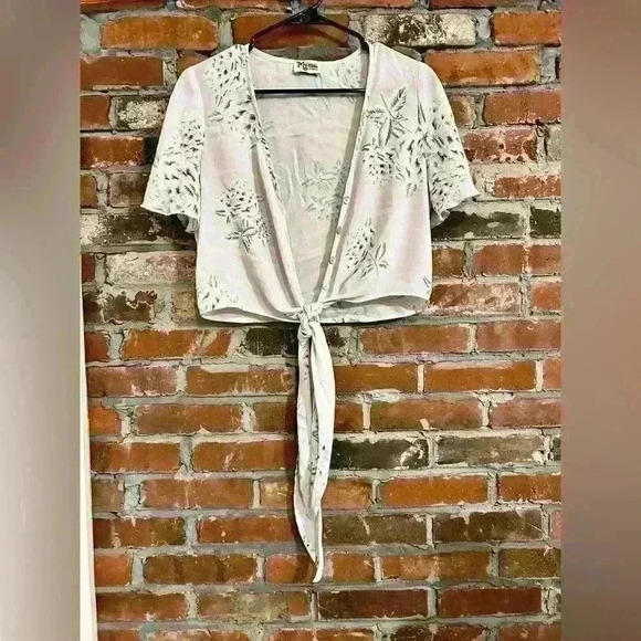 Show Me Your Mumu Lavender Cropped Tie Front Floral Top Size XS - Picture 2 of 7